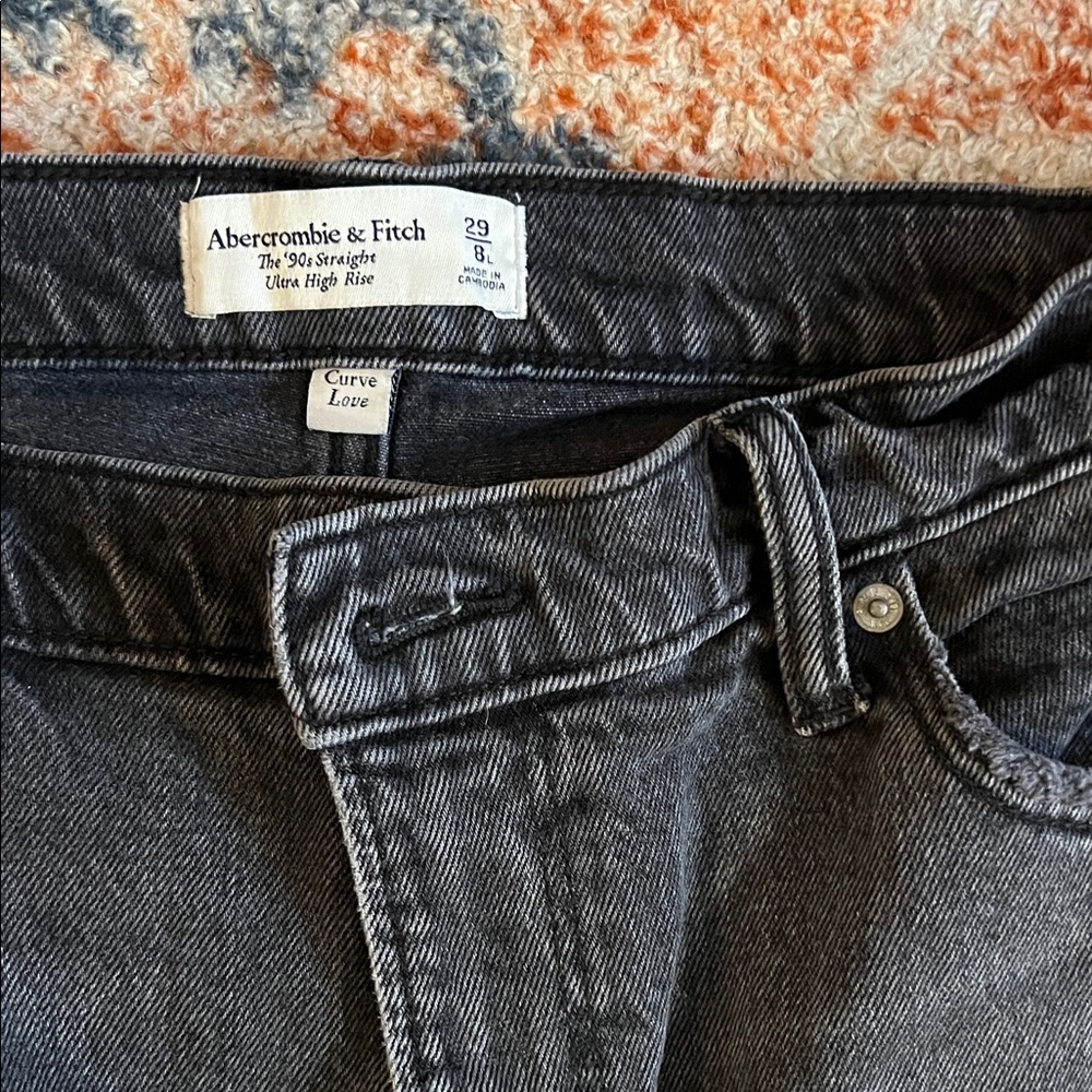 Abercrombie & Fitch Dark Gray/Faded Black Women’s 90s Straight Jeans- Curve Love